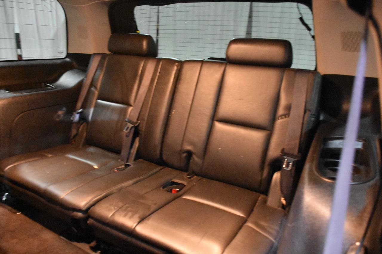 Used 2014 Cadillac Escalade Luxury RWD image 19