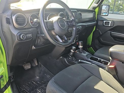 Used 2018 Jeep Wrangler Sport AWD/4WD image 12