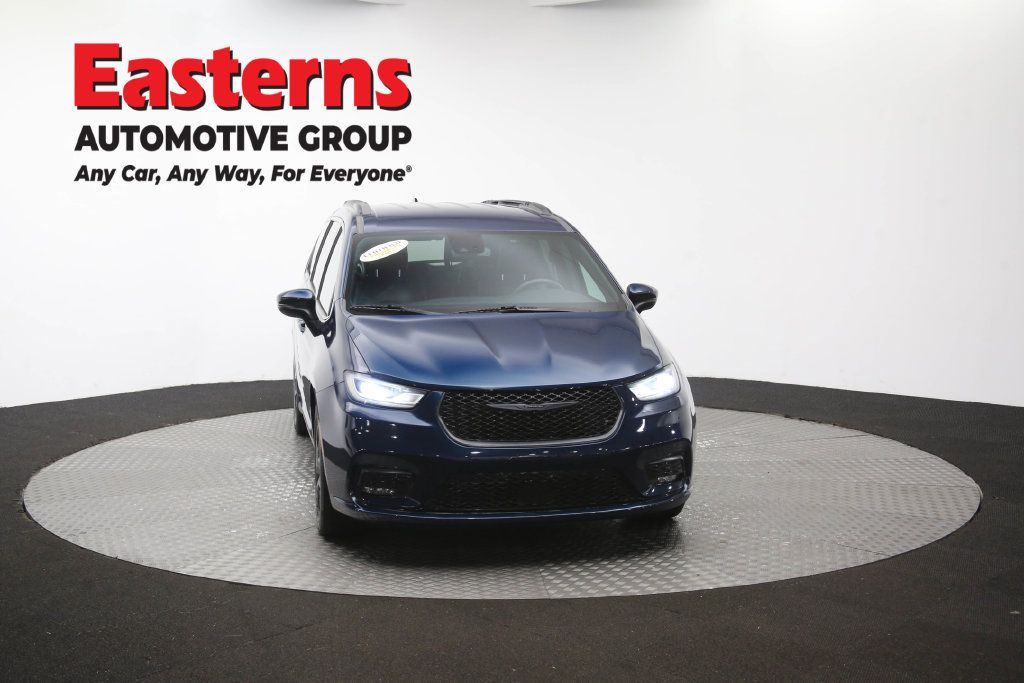 Used 2023 Chrysler Pacifica Touring-L w/ S Appearance Package FWD image 54