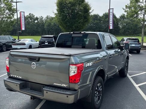Used 2017 Nissan Titan PRO-4X AWD/4WD image 5