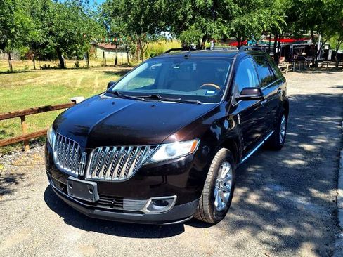 Used 2014 Lincoln MKX FWD w/ Equipment Group 101A image 14