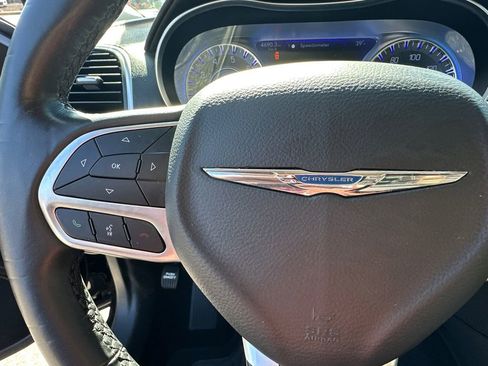 Used 2020 Chrysler 300 Touring w/ Sport Appearance Package image 25