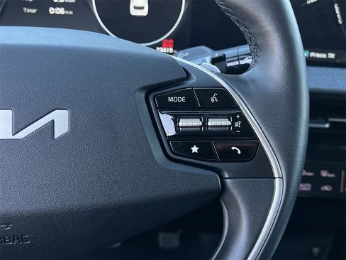Used 2022 Kia EV6 Wind image 11