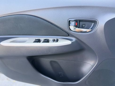Used 2010 Toyota Yaris Sedan FWD image 19