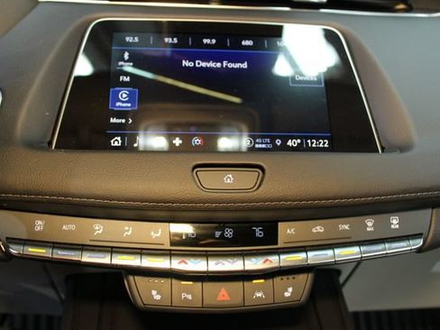 Used 2022 Cadillac XT4 Luxury w/ Driver Awareness Package AWD/4WD image 27