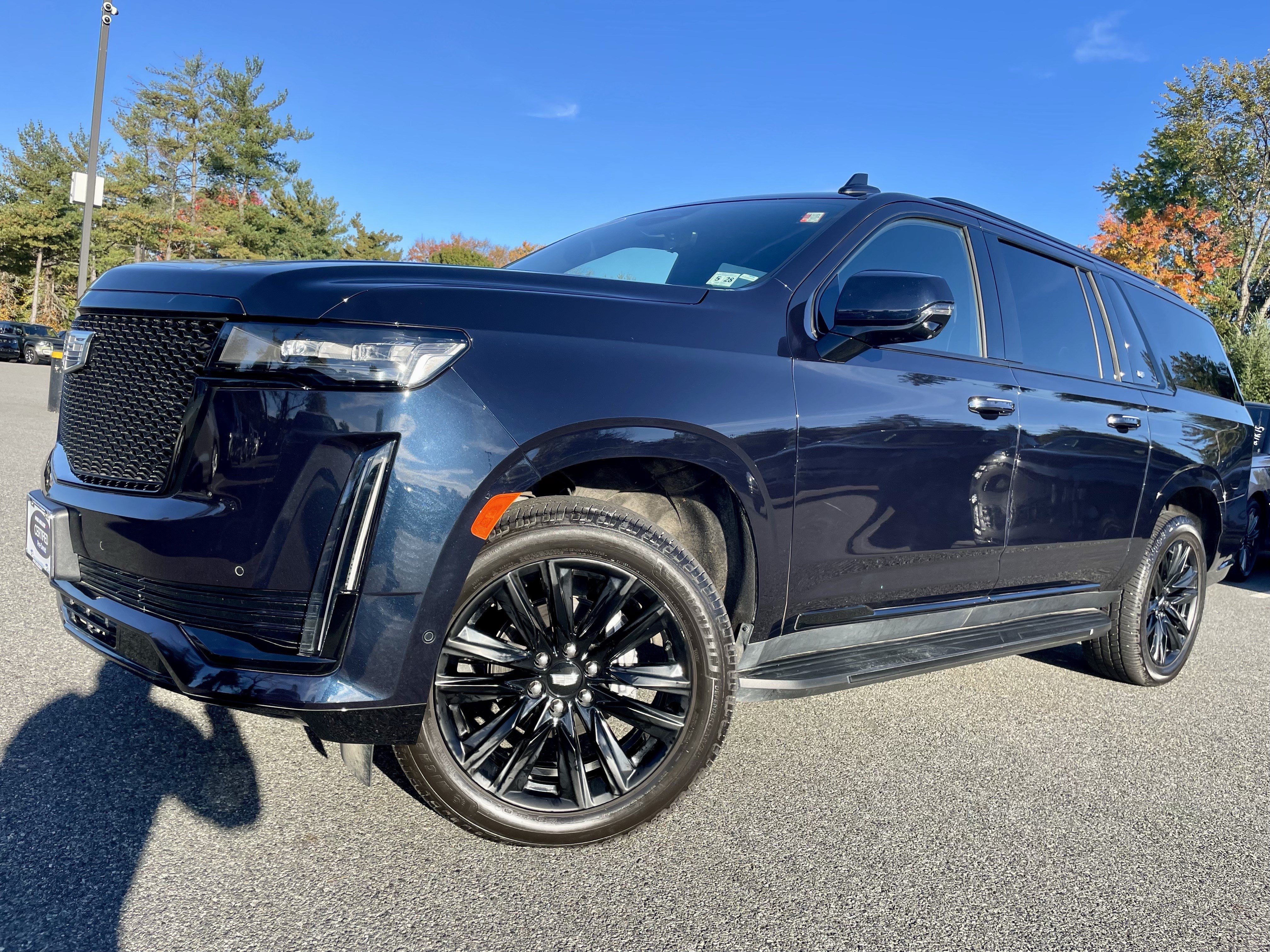 Used 2023 Cadillac Escalade ESV Sport AWD/4WD image 38