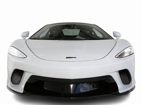 Used 2023 McLaren GT image 2