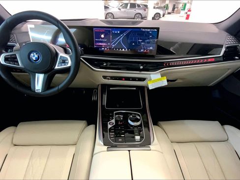 New 2026 BMW X5 xDrive50e w/ Executive Package image 5