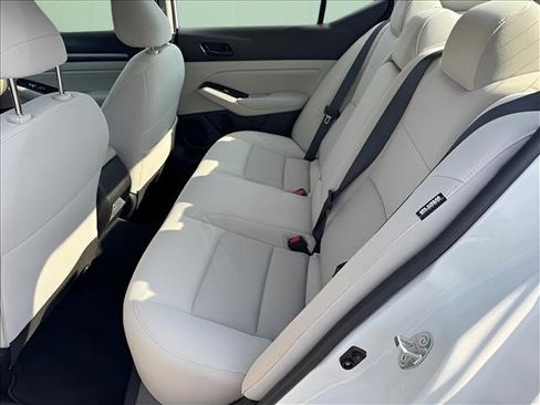 Used 2023 Nissan Altima 2.5 SV w/ SV Premium Package FWD image 13