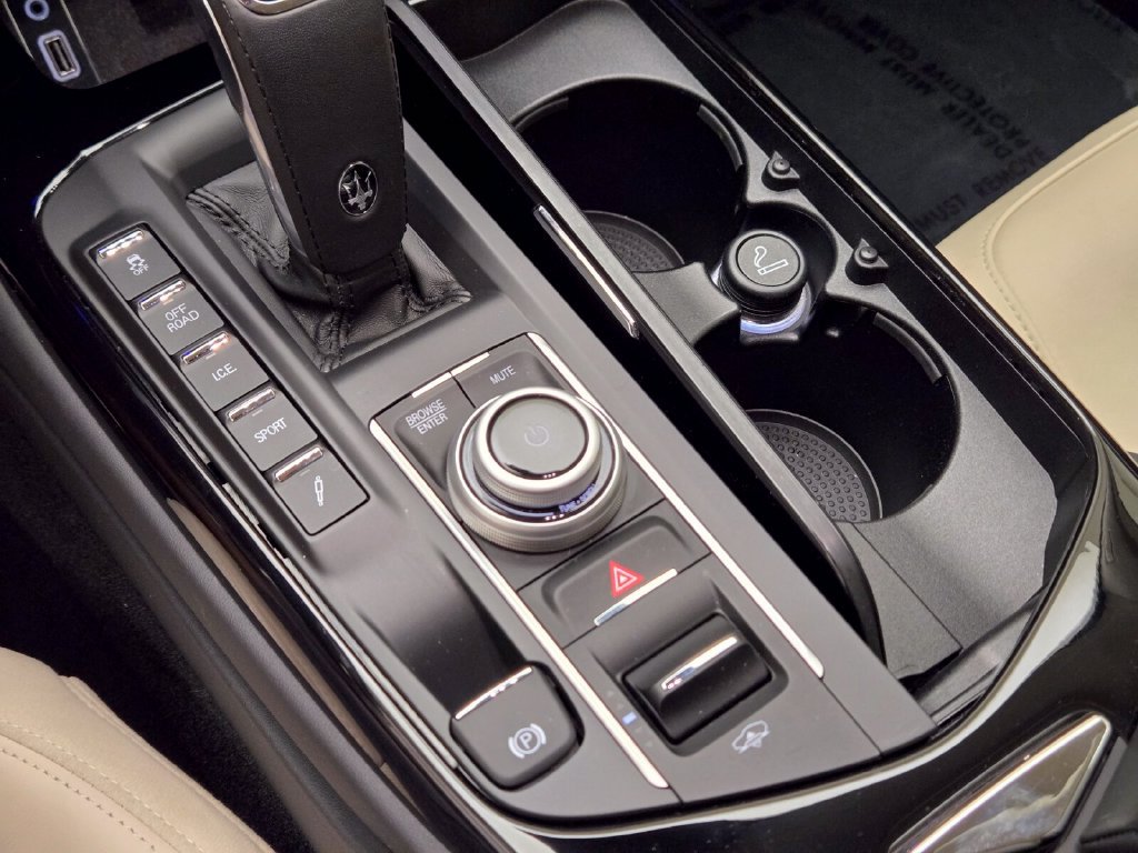 Certified 2023 Maserati Levante Modena AWD/4WD image 44