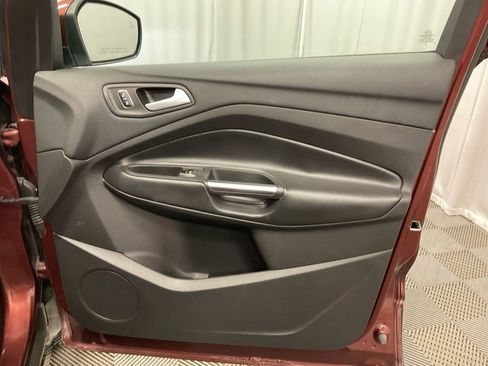 Used 2018 Ford Escape Titanium w/ Ford Safe & Smart Package image 30