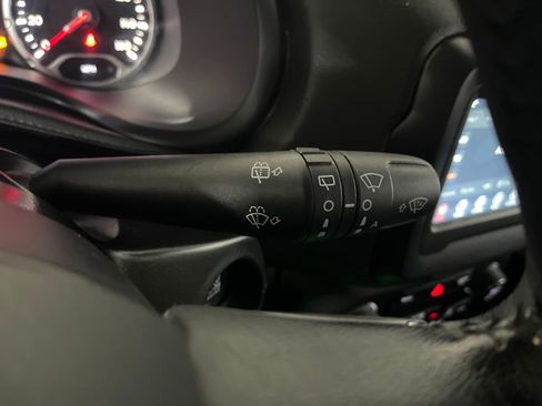 Used 2019 Jeep Renegade Latitude w/ Cold Weather Group image 66