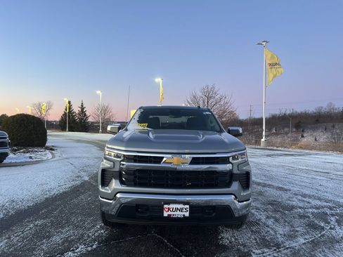 New 2026 Chevrolet Silverado 1500 LT image 2