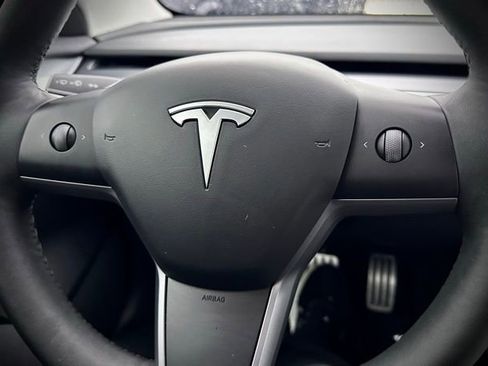 Used 2023 Tesla Model 3 Performance image 12