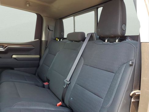 Used 2024 Chevrolet Silverado 1500 LT w/ Z71 Off-Road Package AWD/4WD image 12