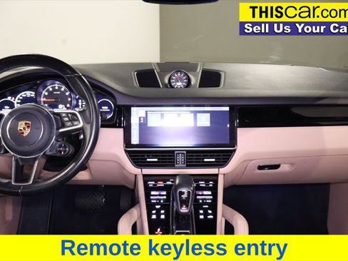 Used 2021 Porsche Cayenne Coupe AWD/4WD image 22