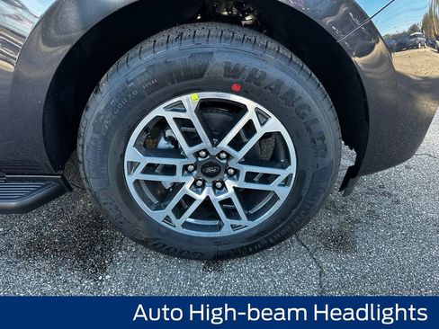 New 2025 Ford Expedition Active image 16