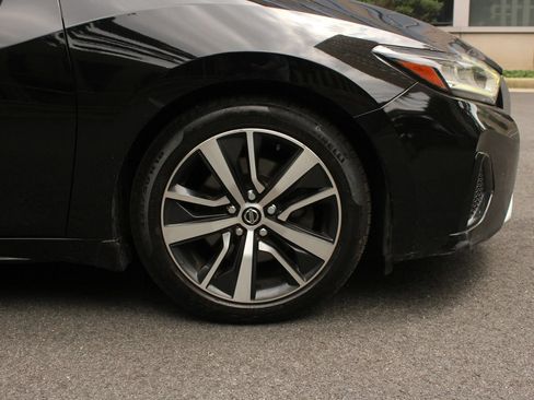 Used 2019 Nissan Maxima 3.5 SV w/ Floor Mat Group FWD image 4