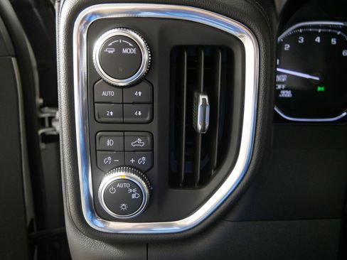 Used 2021 GMC Sierra 1500 Elevation w/ Preferred Package image 26