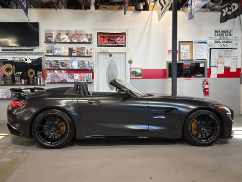 Used 2020 Mercedes-Benz AMG GT R image 4