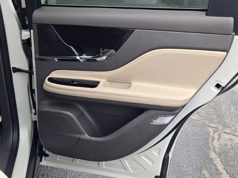 Certified 2024 Lincoln Corsair Premiere w/ Equipment Group 101A image 7