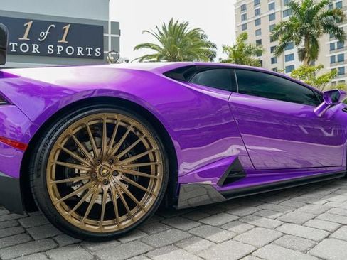 Used 2021 Lamborghini Huracan EVO RWD image 32