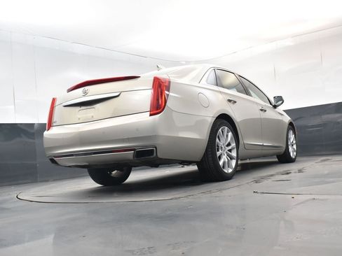 Used 2015 Cadillac XTS Luxury w/ Driver Awareness Package image 24