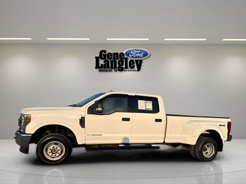 Used 2018 Ford F350 XLT AWD/4WD image 2