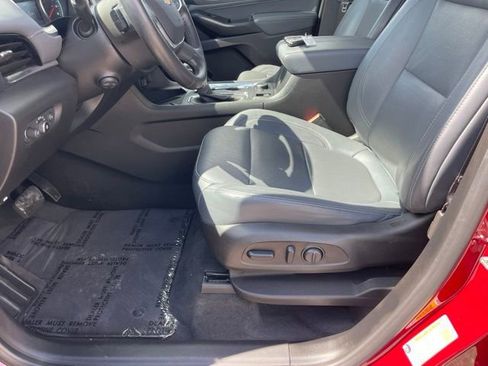 Used 2021 Chevrolet Traverse Premier FWD image 5