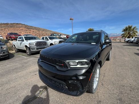 Used 2022 Dodge Durango GT image 1