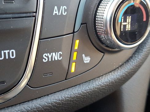 Used 2019 Chevrolet Equinox LT image 25