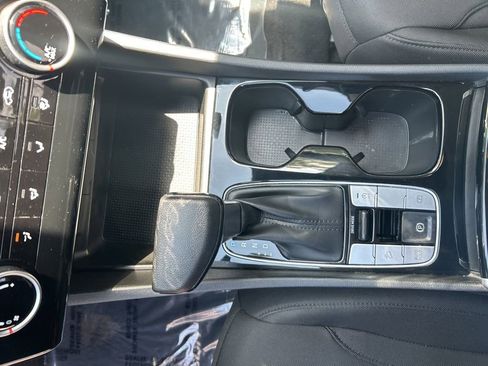 Used 2022 Hyundai Tucson SEL w/ Cargo Package FWD image 16