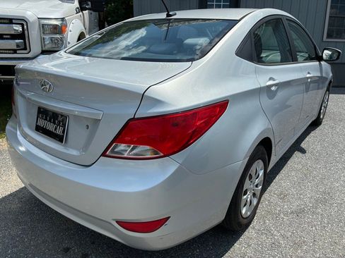 Used 2015 Hyundai Accent GLS FWD image 4
