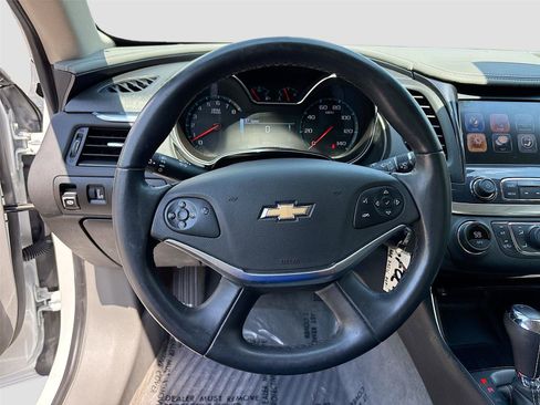 Used 2017 Chevrolet Impala LT w/ Leather Package image 11