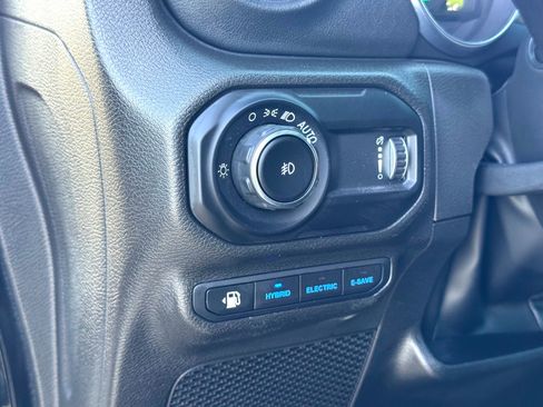 Used 2023 Jeep Wrangler Unlimited Rubicon 4xe image 17