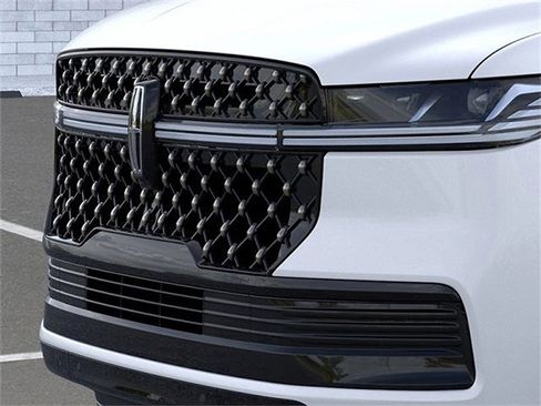 New 2026 Lincoln Navigator L Black Label image 17