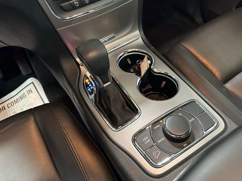 Used 2018 Jeep Grand Cherokee Limited AWD/4WD image 38