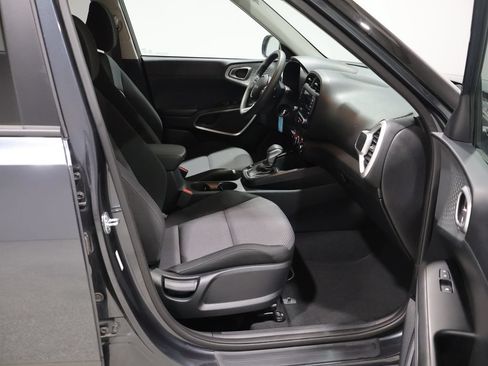 Used 2024 Kia Soul LX w/ Option Group 015 FWD image 18