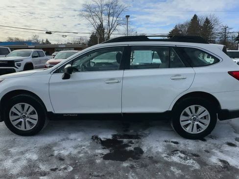 Used 2019 Subaru Outback 2.5i image 5