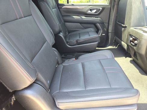 Used 2022 Chevrolet Suburban RST w/ Luxury Package RWD image 19
