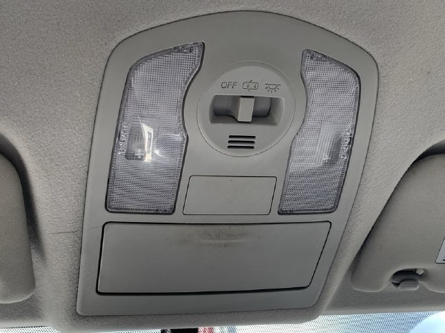 Used 2013 Toyota Prius V Five FWD image 31