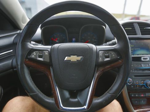 Used 2013 Chevrolet Malibu LTZ FWD image 6