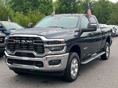 Used 2026 RAM 2500 Big Horn AWD/4WD image 2