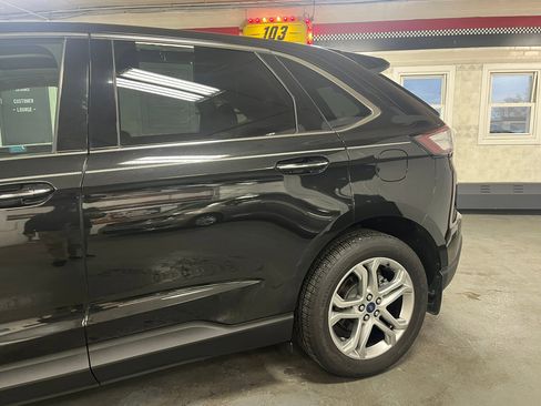 Used 2015 Ford Edge Titanium w/ Equipment Group 301A image 7