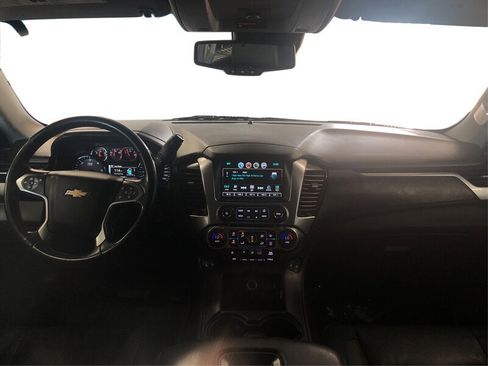 Used 2019 Chevrolet Suburban LT RWD image 23