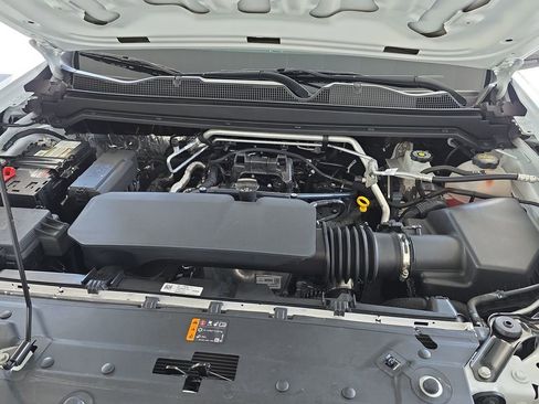 Used 2024 Chevrolet Colorado W/T RWD image 29