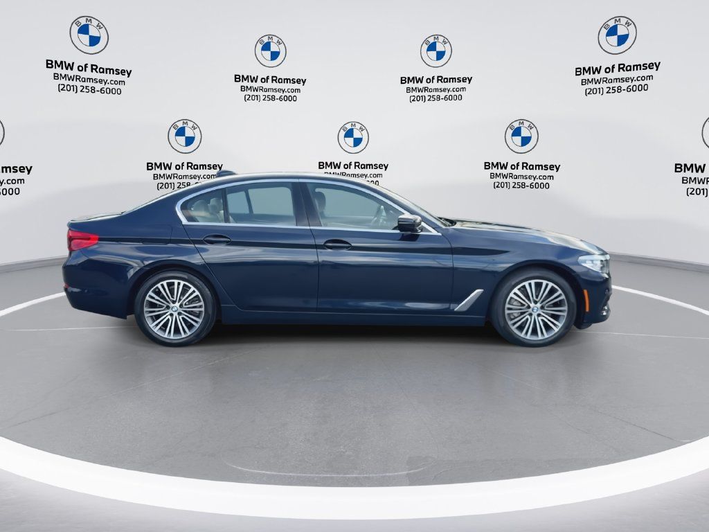 Used 2019 BMW 530i xDrive w/ Convenience Package AWD/4WD image 9