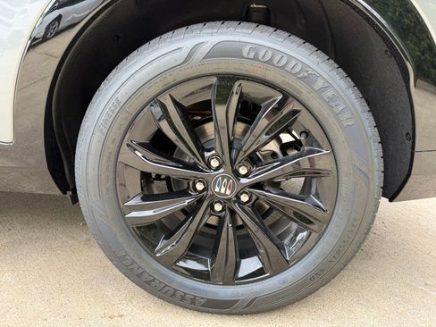 New 2026 Buick Envista Sport Touring FWD image 36