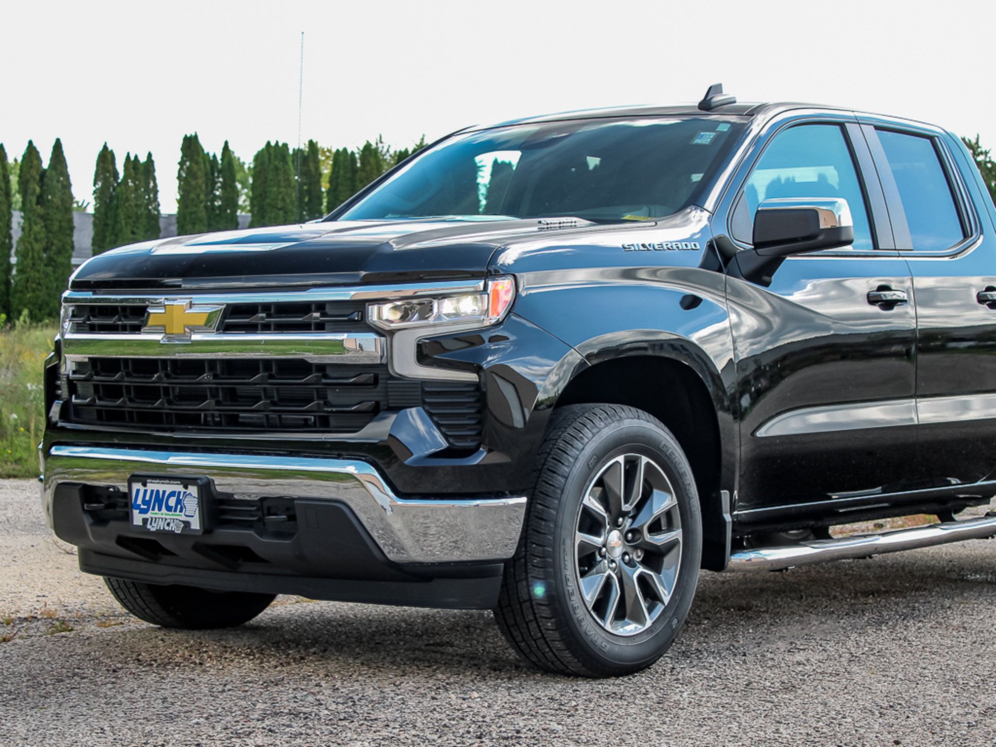 Used 2025 Chevrolet Silverado 1500 LT AWD/4WD image 27