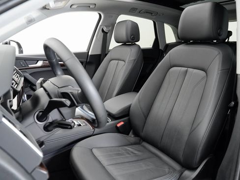 Used 2020 Audi Q5 e Premium Plus image 5
